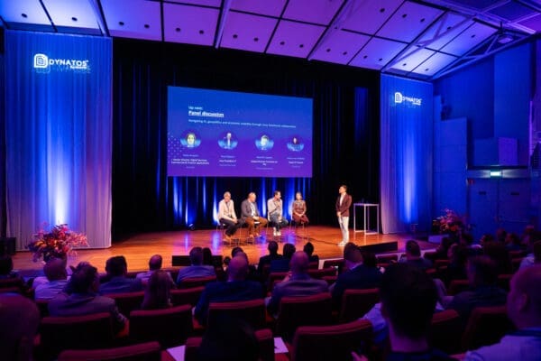 Dynatos Accelerate 2025 paneldiscussion